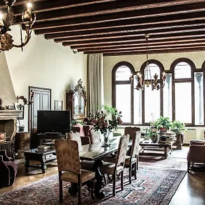 https://palazzo-altinate-note-di-piano.hotelinveneto.com